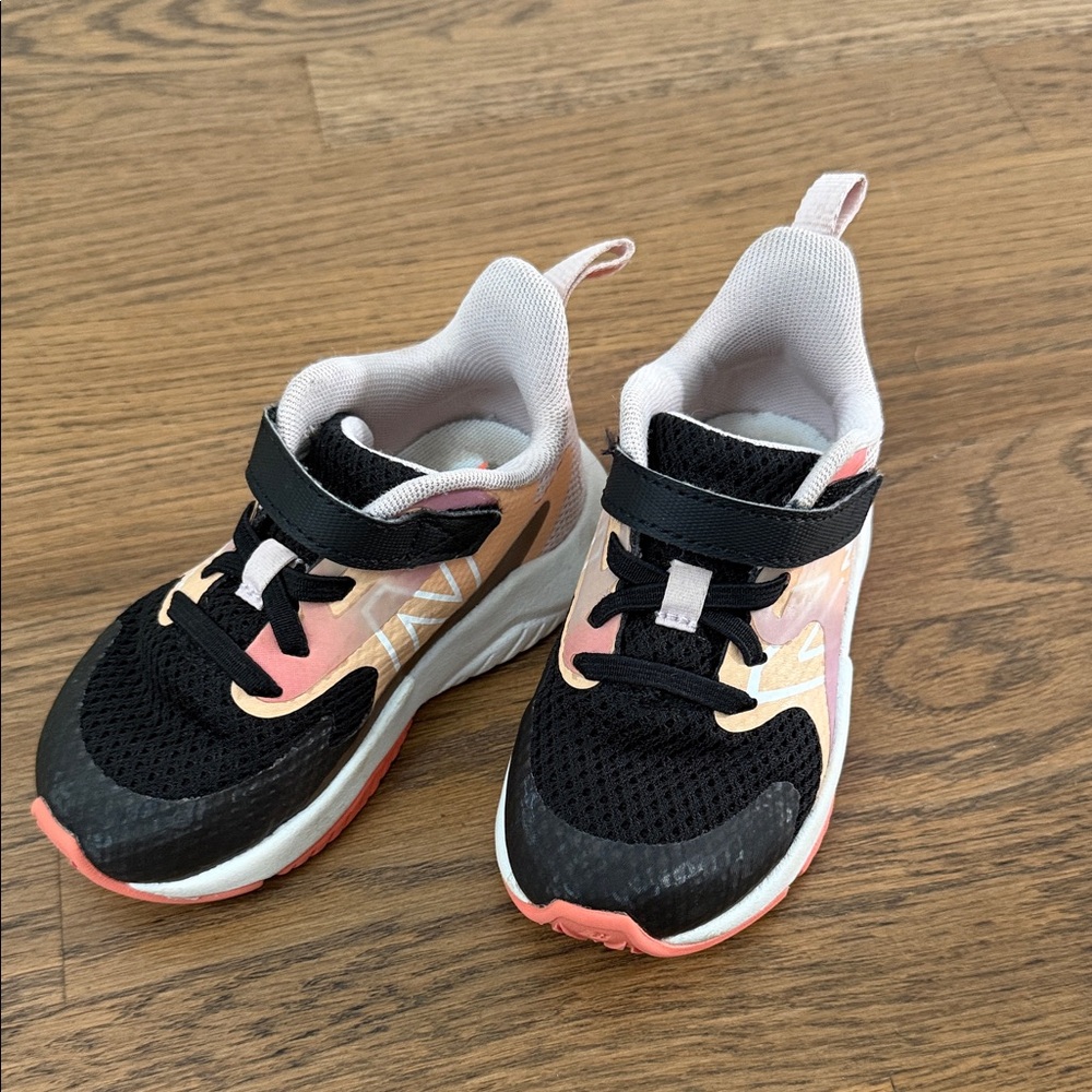 New Balance kids 7.5 XW EXTRA WIDE